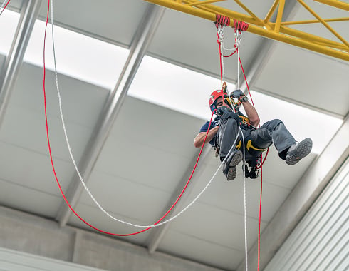 Sécurité (anti-chute, EPI catégorie 3…)